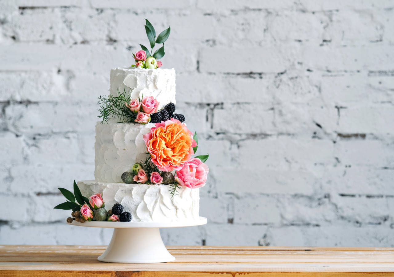 Wedding cake with flowers